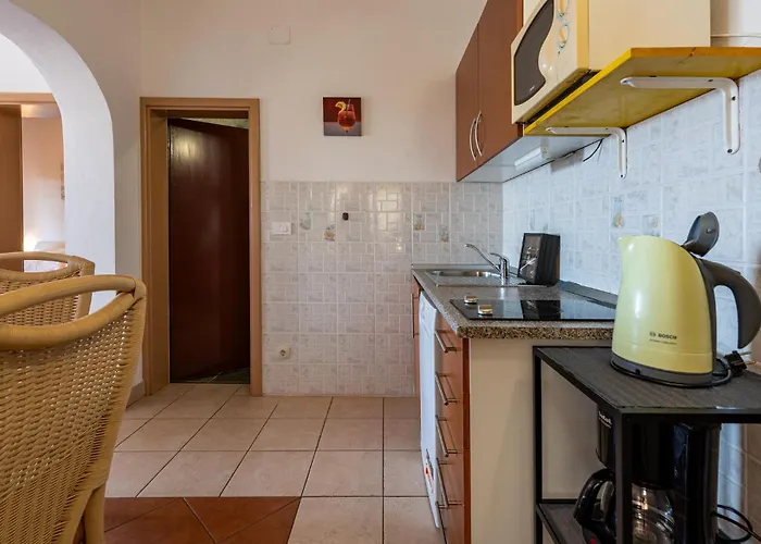 1 Bedroom Stunning In Appartement *