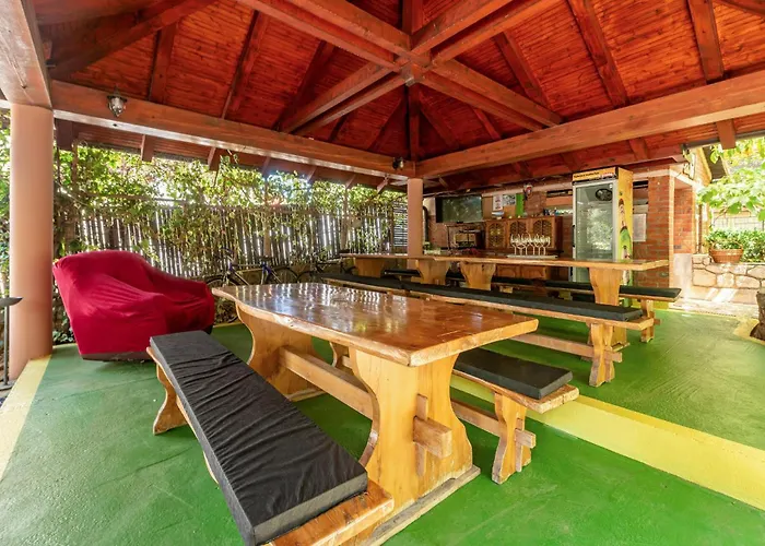1 Bedroom Stunning In Appartement *