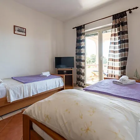 Pet Friendly In With Wifi Mandre
