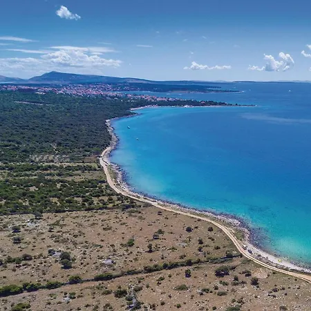 1 Bedroom Stunning In Mandre